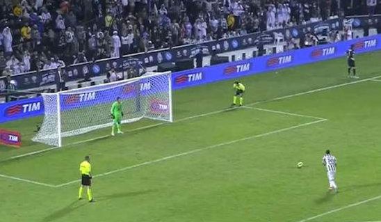 尤文图斯定位球配合精妙，角球战术连番得手拿下蒙扎